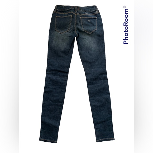Guess Jeans - Picture 4 of 7